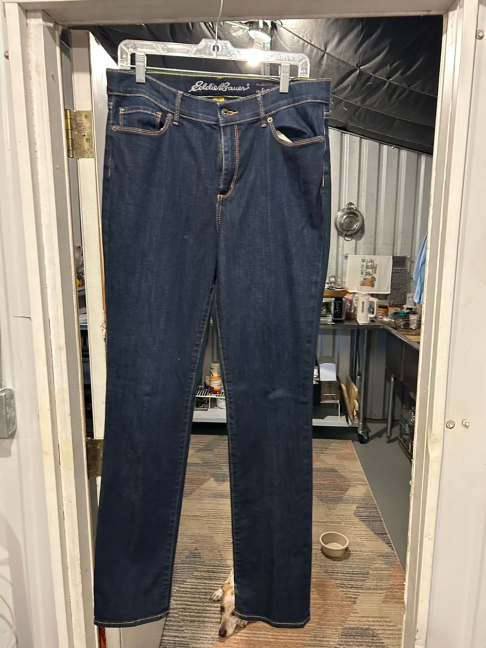 Eddie Bauer Dark Blue slightly curvy Straight-Leg Jeans